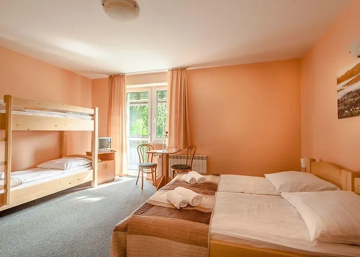 Osrodek Szkoleniowo- Wypoczynkowy Szarotka