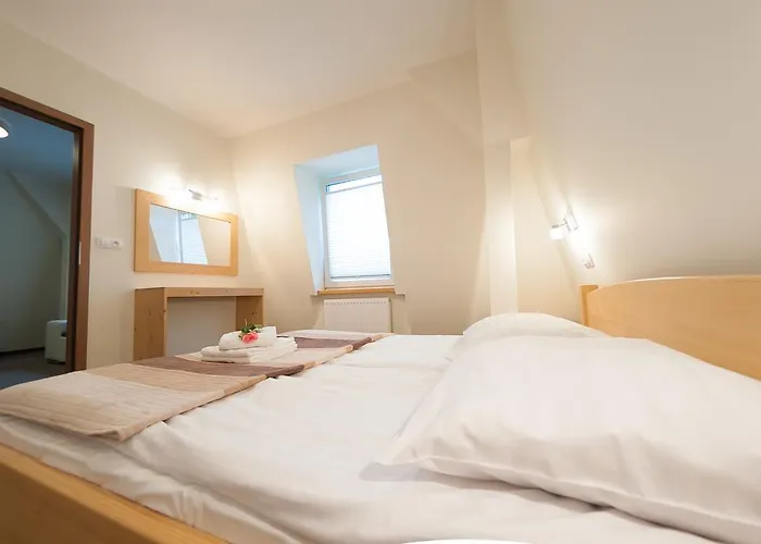 אתר נופש Osrodek Szkoleniowo- Wypoczynkowy Szarotka איסטבנה