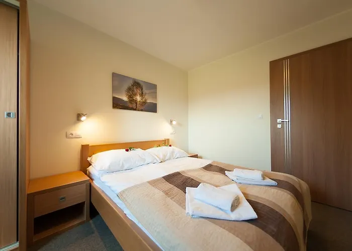 אתר נופש Osrodek Szkoleniowo- Wypoczynkowy Szarotka איסטבנה