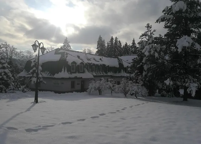 Osrodek Szkoleniowo- Wypoczynkowy Szarotka * איסטבנה